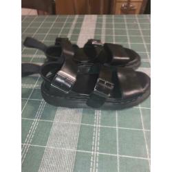 Dr Martens Gryphon Brando sandalen maat 38