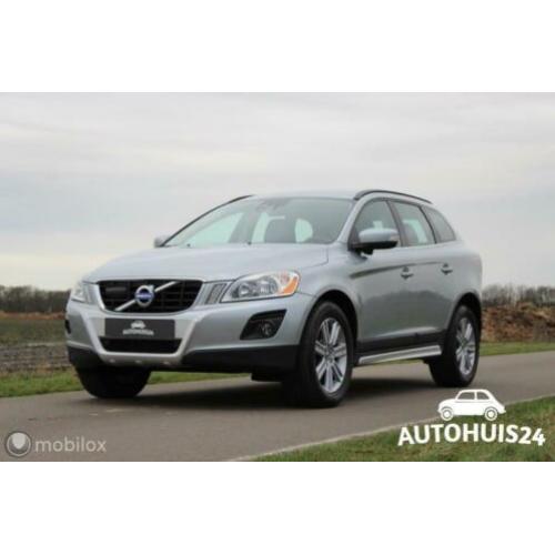 Volvo XC60 2.4 D5 AWD Geartronic Momentum *FULL-OPTION *Driv
