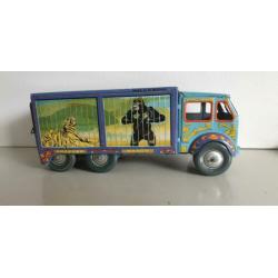 1950 Mettoy Engeland circusauto met Panda beer afbeelding