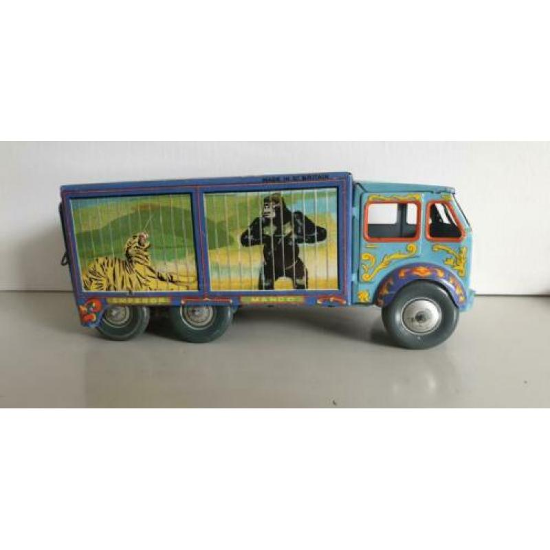 1950 Mettoy Engeland circusauto met Panda beer afbeelding