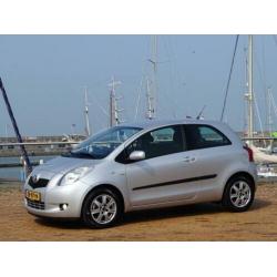 Toyota Yaris 1.4 D4-D Luna 184dkm Navi Airco Nw Model