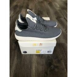 Adidas Pharrel Williams grijs 39