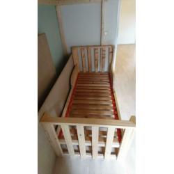 kleuterbed van steigerhout 160x70