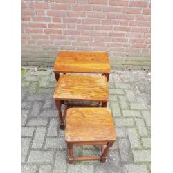 bijzettafels 3 stuks vintage