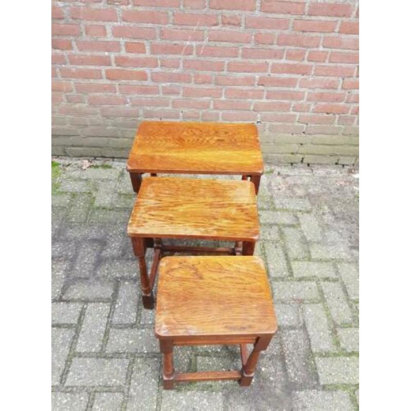 bijzettafels 3 stuks vintage