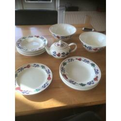 Boerenbond servies delen in mooie staat