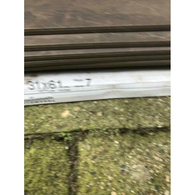 Vloer/wand tegel bruin +/- 2,75m2