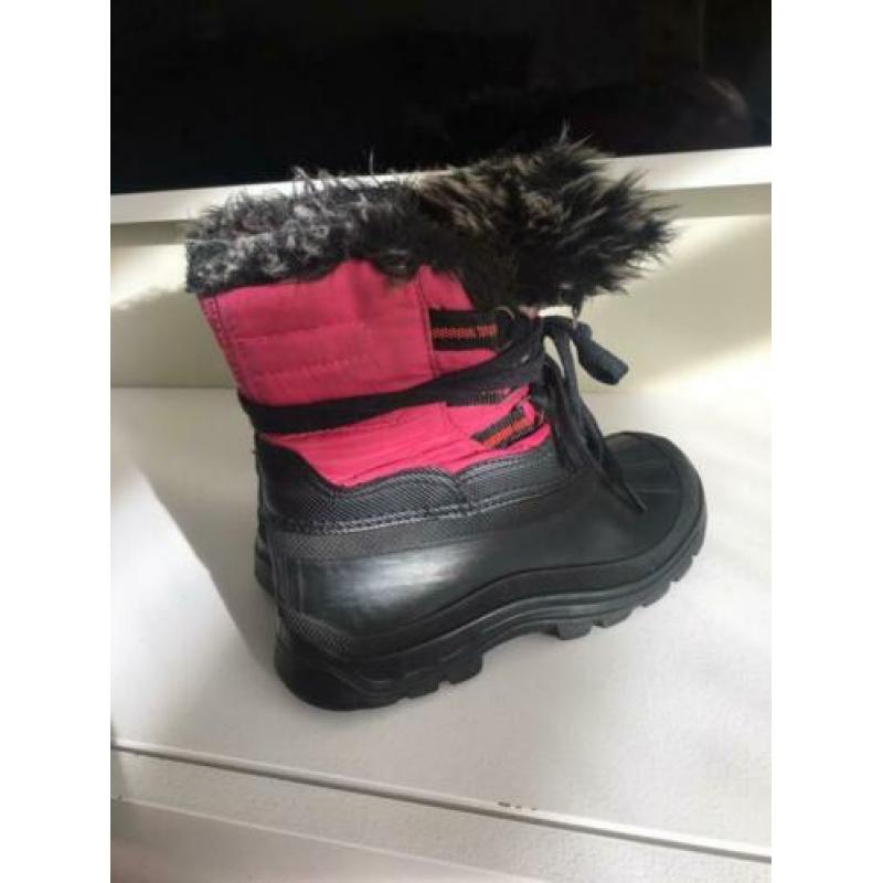 Snowboots maat 28 zwart roze met bont