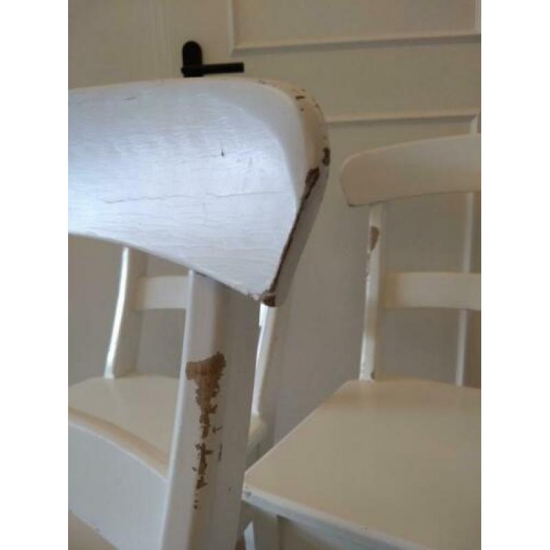 Houten stoelen
