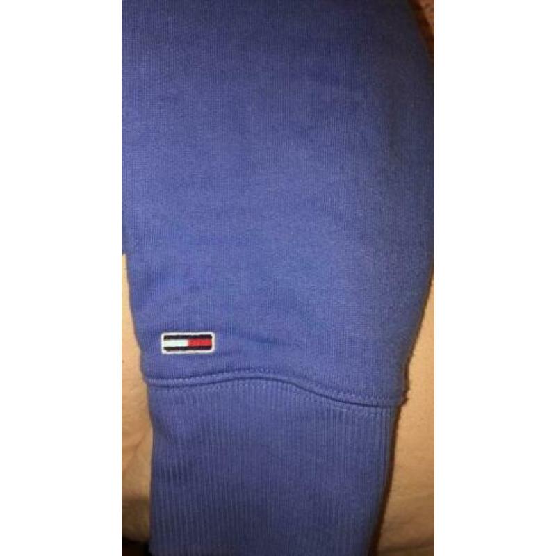 Tommy jeans trui, amper gedragen.