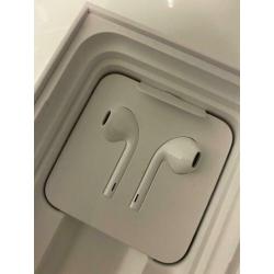 iPhone 11 64 gb - NIEUW, 2 WEKEN GEBRUIKT