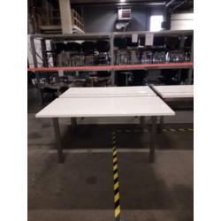 Eetkamertafel
