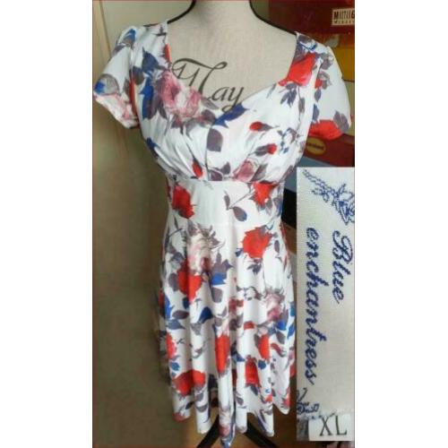 BLUE ENCHANTRESS gebloemde jurk maat ca. M/L nieuw