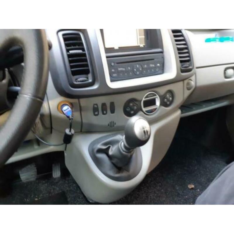 Renault Trafic rolstoelbus-camper mogelijkheid