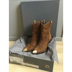 Lola Cruz enkellaarsjes mt 40 cognac kleur