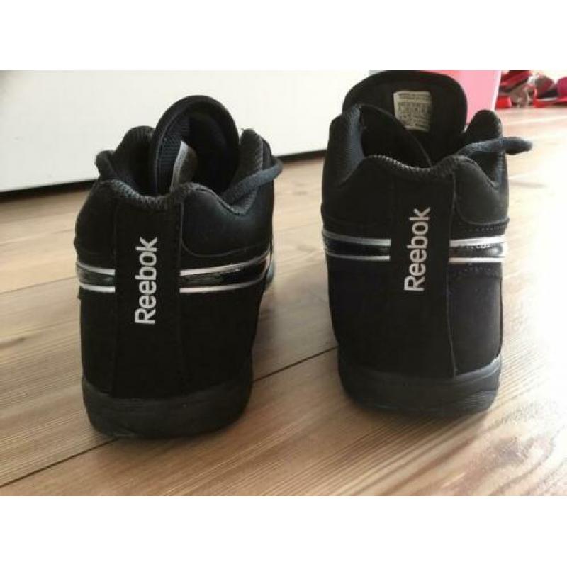 reebok sportschoenen indoor maat 40 zwart nieuw!