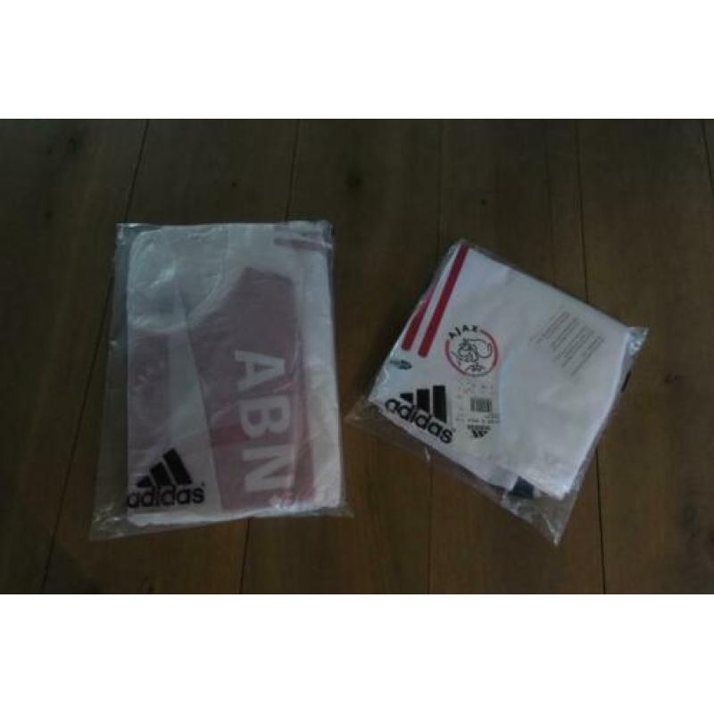 NIEUWE Ajax shirt XL en of broekje L ABN Amro NIEUW