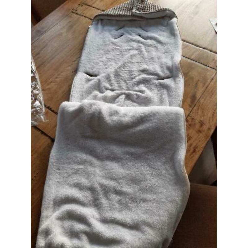 Koeka voetenzak teddy beige