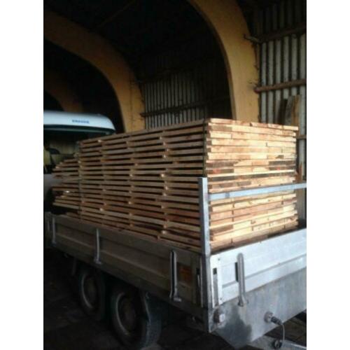 1,7m3 droge eiken planken 28mm dik ca 54m2,OPRUIMING!