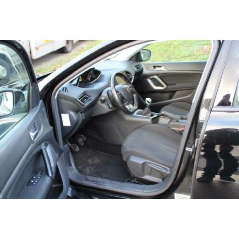 Peugeot 308 SW 1.6 BlueHDI Blue Lease Pack PDC, ECC, Navi