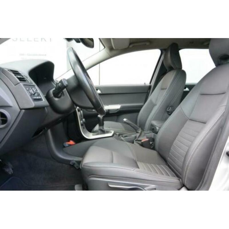 Volvo V50 1.8 125PK Momentum / Regen sensor / Climate contro