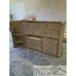 half hoogslaper met kast/lades en bureau gratis bezorgen.