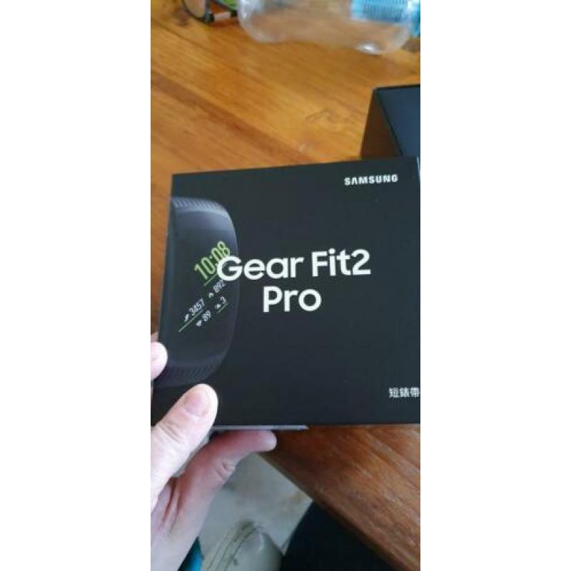 Gear Fit 2 Pro compleet met doos lader