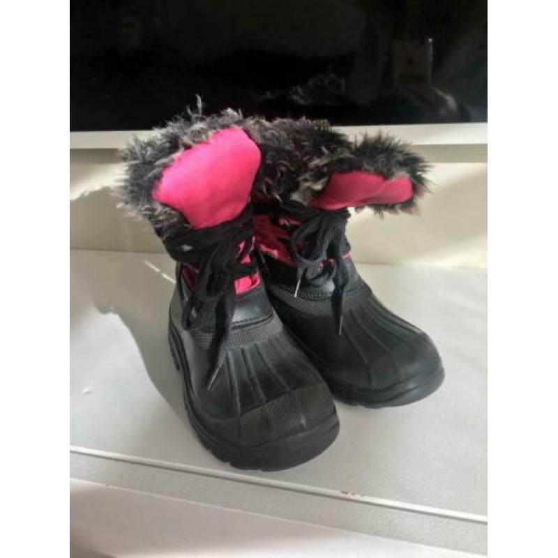 Snowboots maat 28 zwart roze met bont