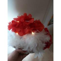 Rood witte carnavalshoed met lichtjes