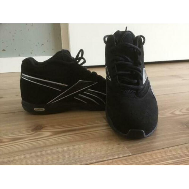 reebok sportschoenen indoor maat 40 zwart nieuw!
