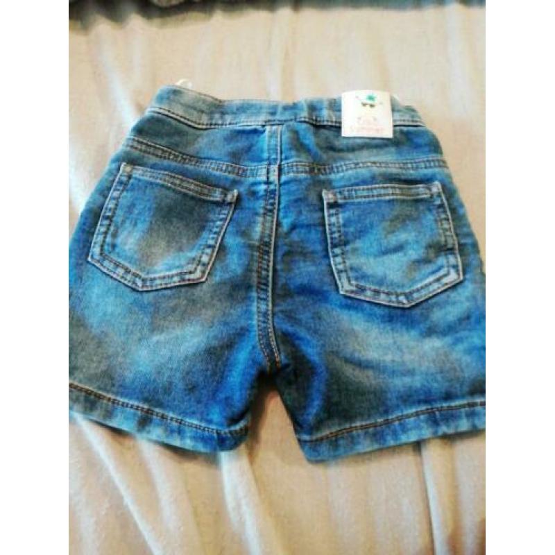Te koop twee leuke baby jongens spijker broekjes