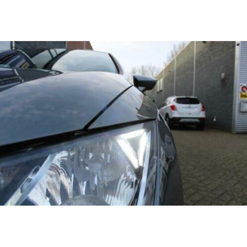 Seat Leon 1.2 TSI Style Navi via CarPlay, Climate, cruise, p