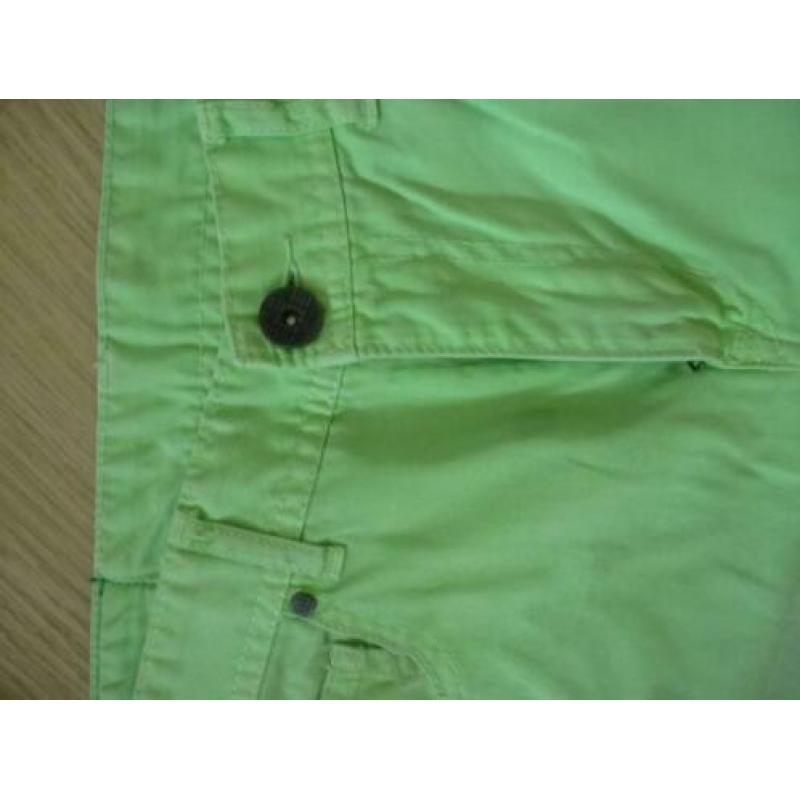 SALE !! OUTFITTERS NATION maat S, groene short/katoenen broe