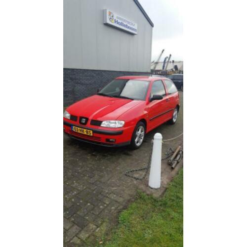 Seat Ibiza 1.4 16V 55KW 2001 Rood