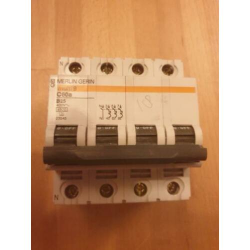 Merlin Gerin B25 automaat, C60a Multi9