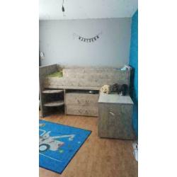 half hoogslaper met kast/lades en bureau gratis bezorgen.