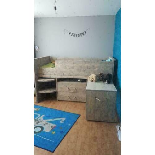 half hoogslaper met kast/lades en bureau gratis bezorgen.