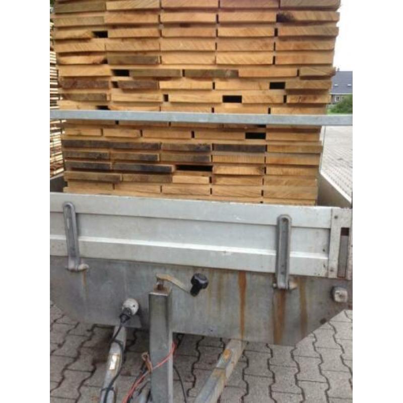 1,7m3 droge eiken planken 28mm dik ca 54m2,OPRUIMING!