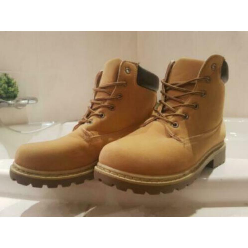 A29 - NIEUW - Boots / wandelschoen, kleur lichtbruin, mt 38