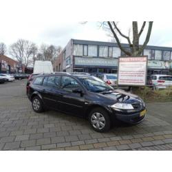 Renault Mégane Grand Tour 1.6-16V Business L.