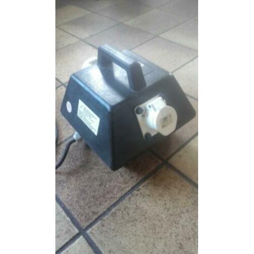 bouw/stroom/zwerfkast. Merk Keraf. P 300 I 1.3 A 300