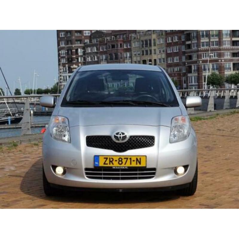 Toyota Yaris 1.4 D4-D Luna 184dkm Navi Airco Nw Model