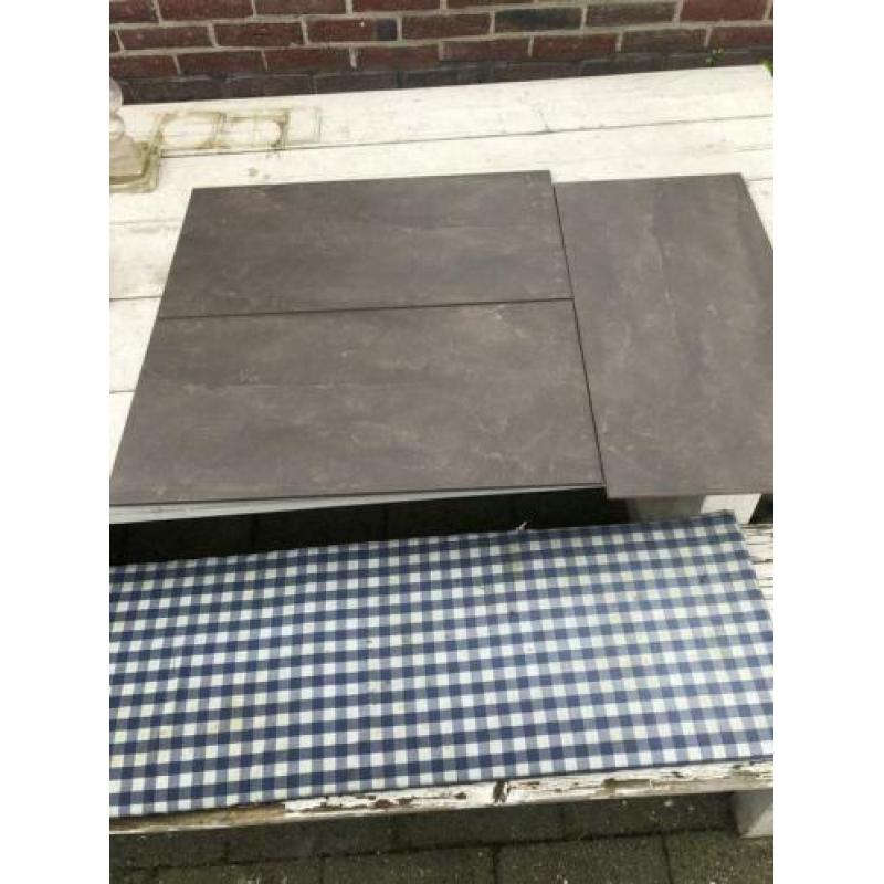 Vloer/wand tegel bruin +/- 2,75m2