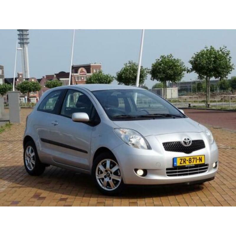 Toyota Yaris 1.4 D4-D Luna 184dkm Navi Airco Nw Model