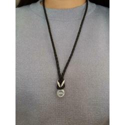 Buddha to Buddha collier leer.