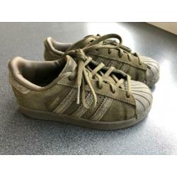 Adidas superstar kids groen suede maat 30