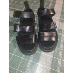 Dr Martens Gryphon Brando sandalen maat 38