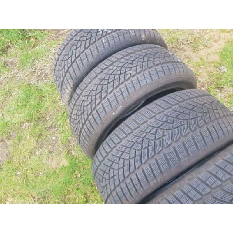 4 zo goed als nieuwe goodyear winterbanden