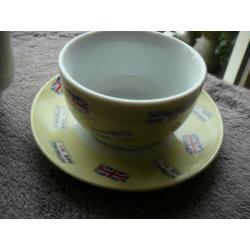 Carter Pottery setje, theepotje en kop en schotel in 1