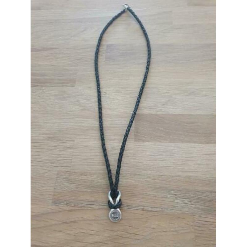 Buddha to Buddha collier leer.